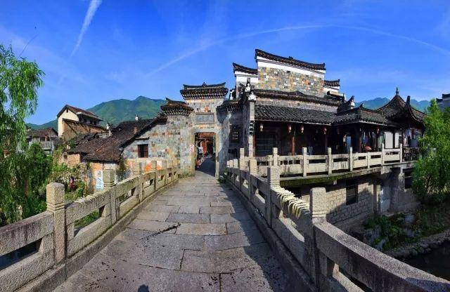 餐边柜一般放什么位置 风水禁忌有哪些?红迪网-专注分享、交流和探讨餐边柜一般放什么位置 风水禁忌有哪些?话题